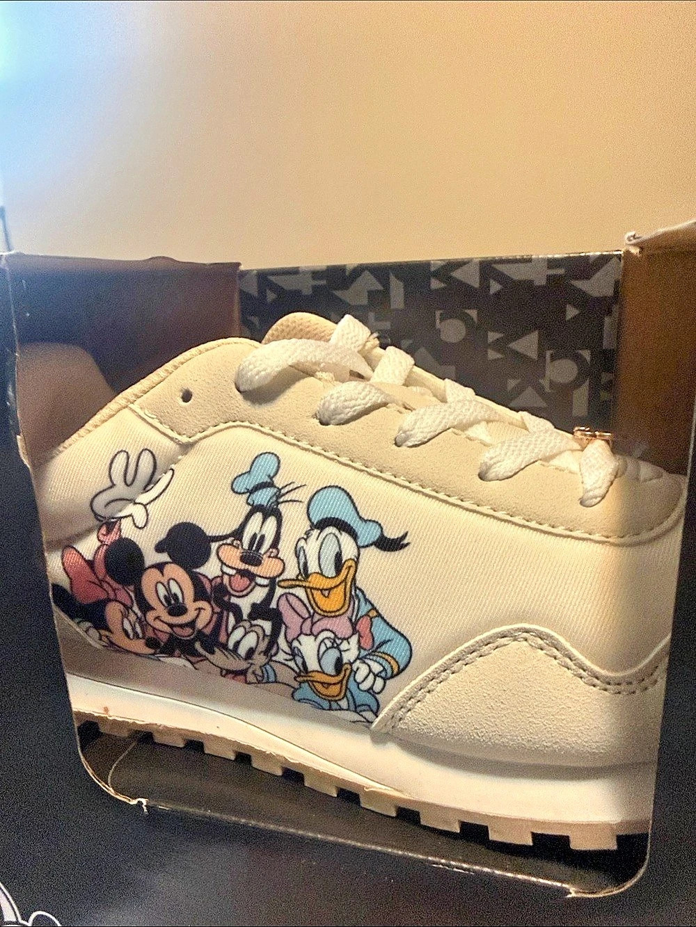 Disney Ladies Character Sneaker Cream & Pink Brand New in Original Box.